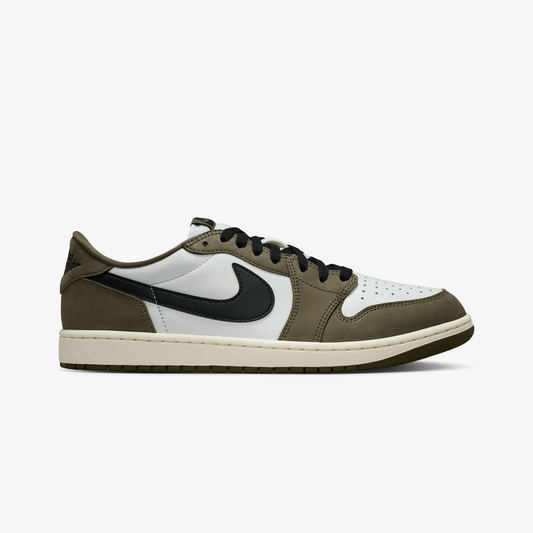 JORDAN | AIR JORDAN 1 RETRO LOW OG { MEDIUM OLIVE/BLACK-SUMMIT WHITE-SAIL