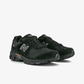 New Balance | 2002R { BLACK/BLACK/RED