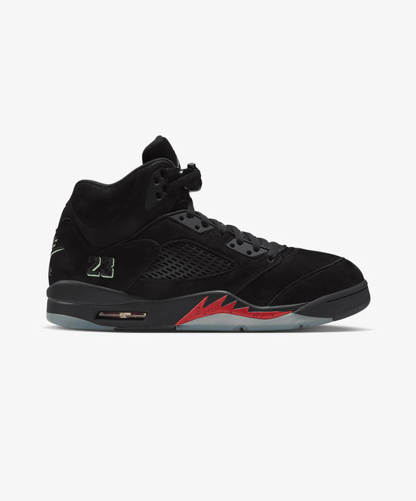 AIR JORDAN 5 RETRO "HALLOWEEN"