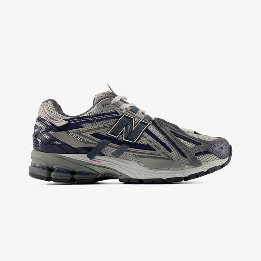 New Balance | 1906 { GREY