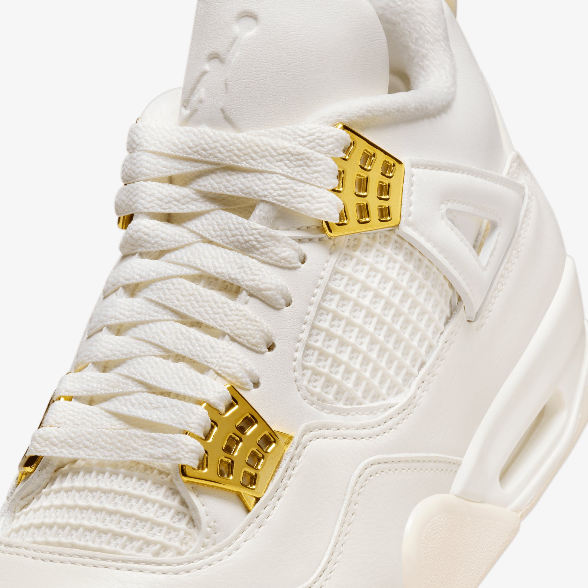 Jordan AIR JORDAN RETRO SAIL/METALLIC GOLD-BLACK – Superkicks