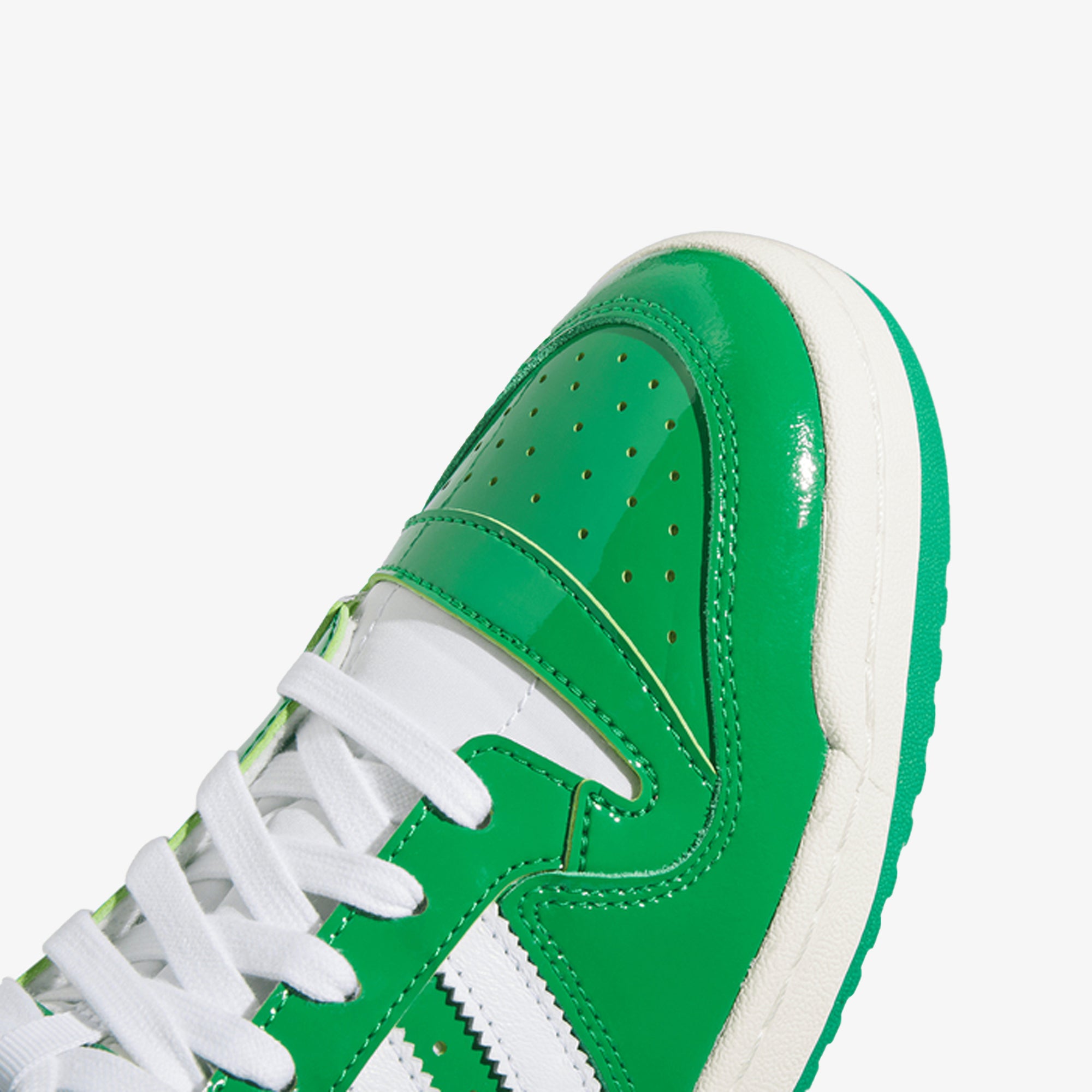 みい Buy Green, Ftwr White and Cream White Adidas Originals forum Mid