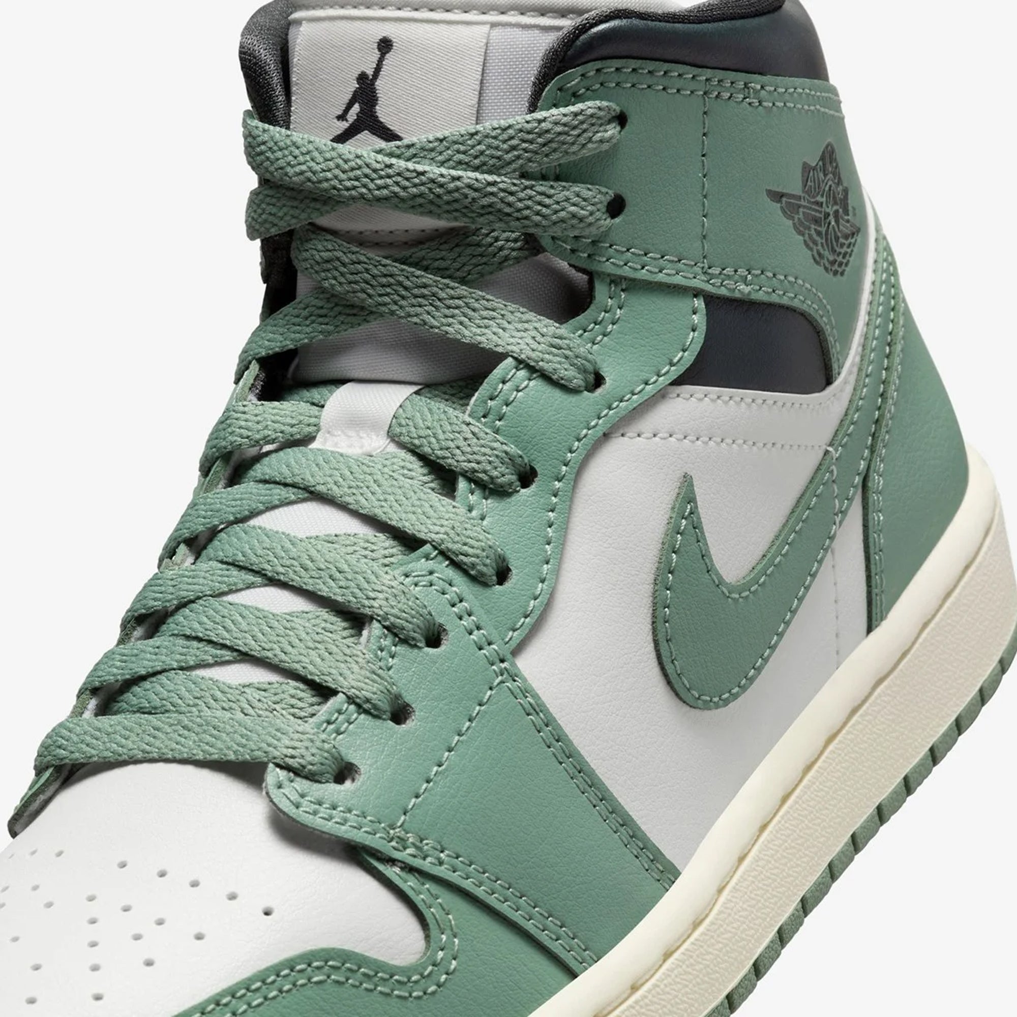 Jordan | AIR JORDAN 1 MID { SAIL/JADE SMOKE-ANTHRACITE