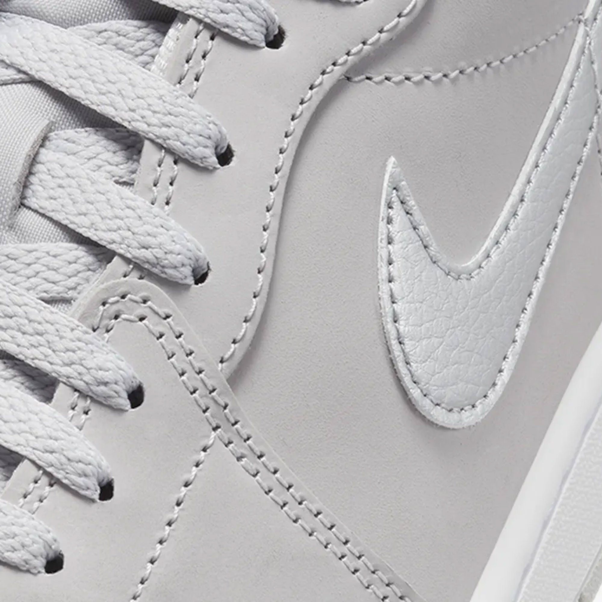 Jordan | AIR JORDAN 1 LOW OG { SILVER – Superkicks