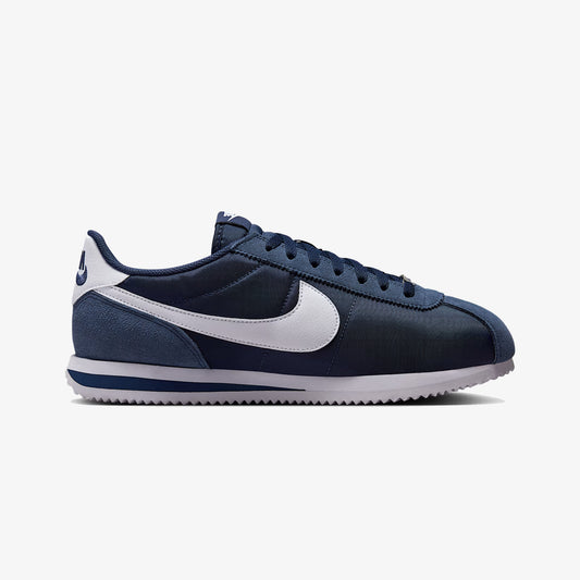 Nike | CORTEZ TXT  { MIDNIGHT NAVY/WHITE