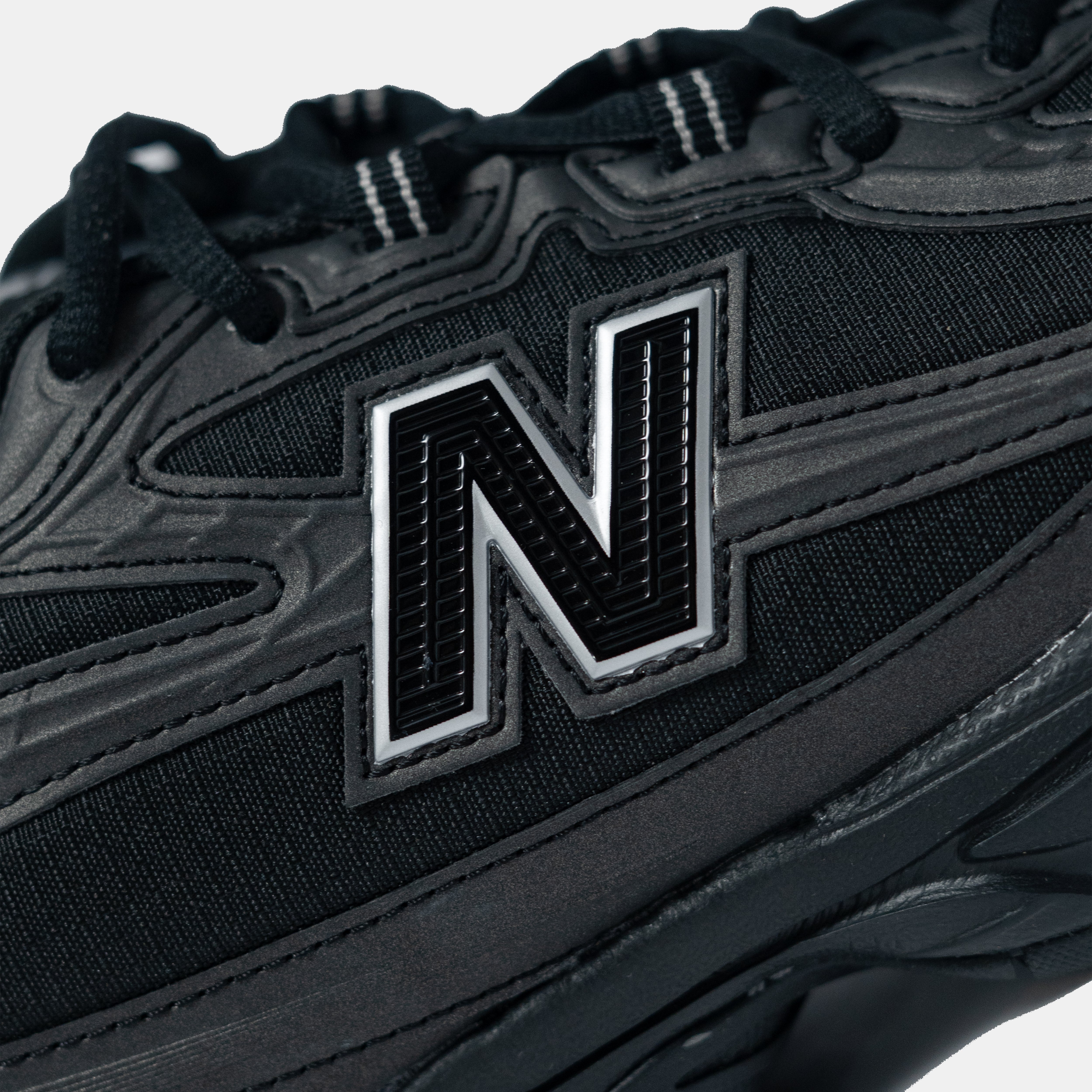 mentaikooo　New Balance740黒　24.5 New Balance | 740 { SILVER METALLIC – Superkicks