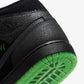 JORDAN | JORDAN 1 MID SE { BLACK/BLACK-SEQUOIA-SCREAM GREEN