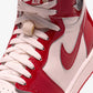 JORDAN | AIR JORDAN 1 RETRO HIGH OG { UNIVERSITY RED/METALLIC SILVER