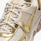 NIKE | ZOOM VOMERO 5 { LT OREWOOD BRN/METALLIC GOLD-HEMP