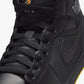 JORDAN | AIR JORDAN 1 MID SE { BLACK/SILVER-OPTI YELLOW
