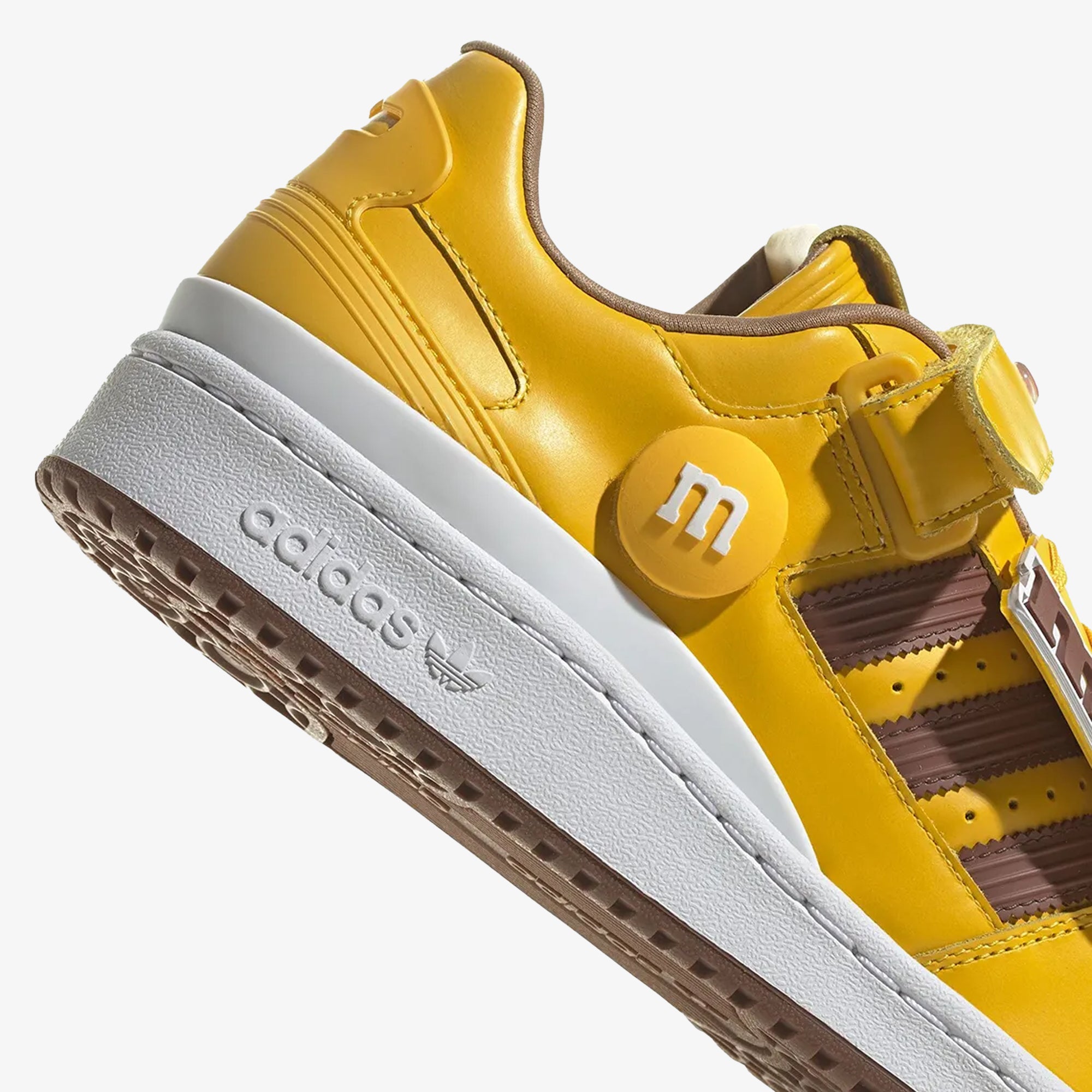 ADIDAS ORIGINALS | M&M'S X ADIDAS FORUM LOW 84 { YELLOW/WHITE