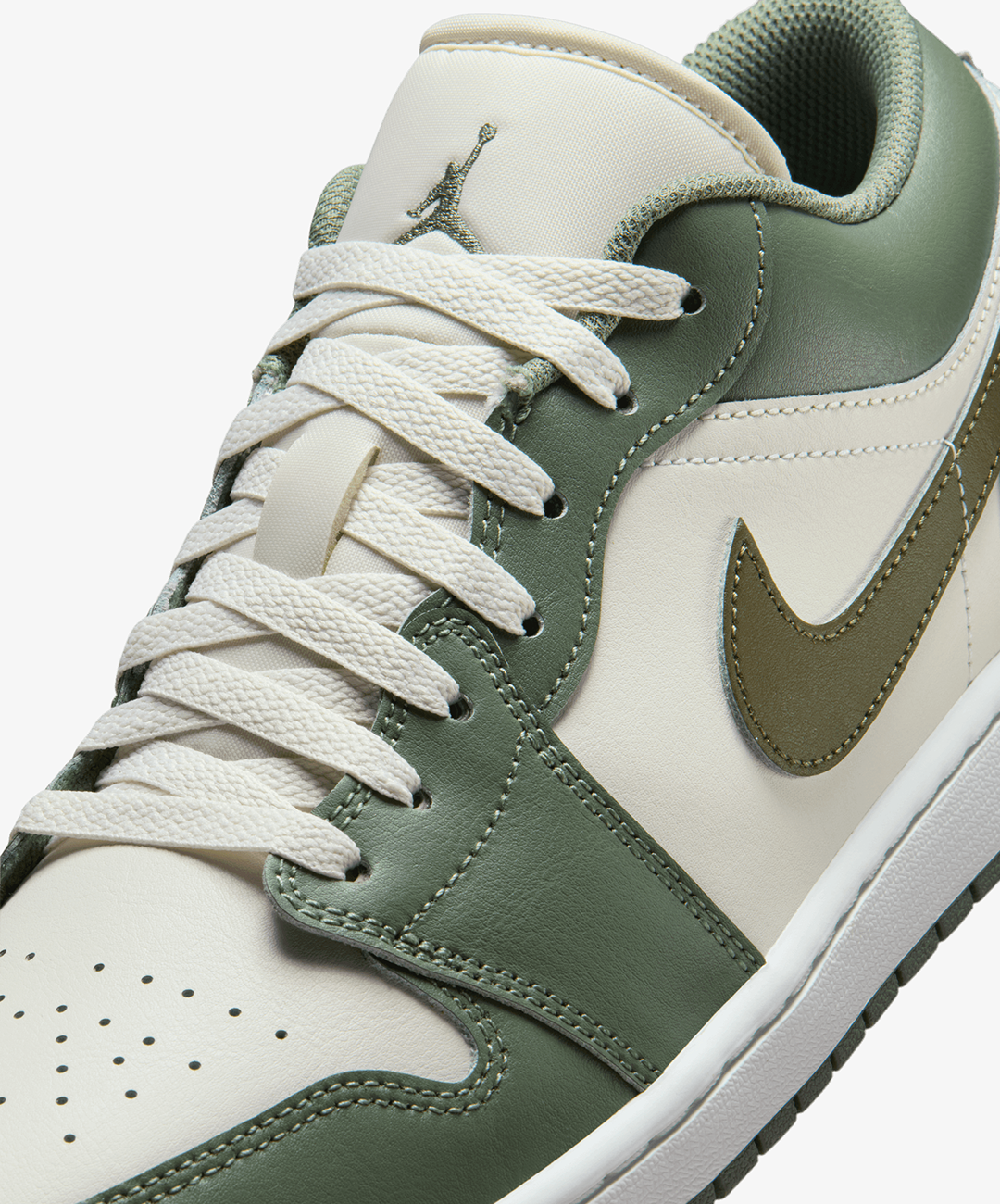 JORDAN | AIR JORDAN 1 LOW { VINTAGE LICHEN/MEDIUM OLIVE-SUMMIT JORDAN | AIR JORDAN 1 LOW { VINTAGE LICHEN/MEDIUM OLIVE-SUMMIT
