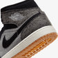 JORDAN | AIR JORDAN 1 MID SE V2 { BLACK/BLACK-SAIL-GUM MED BROWN