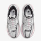 Nike | ZOOM VOMERO 5  { PHOTON DUST/METALLIC SILVER-PINK FOAM