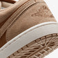 JORDAN | AIR JORDAN 1 LOW { LEGEND MD BROWN/LT BRITISH TAN-CHALK
