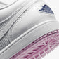JORDAN | AIR JORDAN 1 LOW SE { SUMMIT WHITE/SILVER-LT ARCTIC PINK