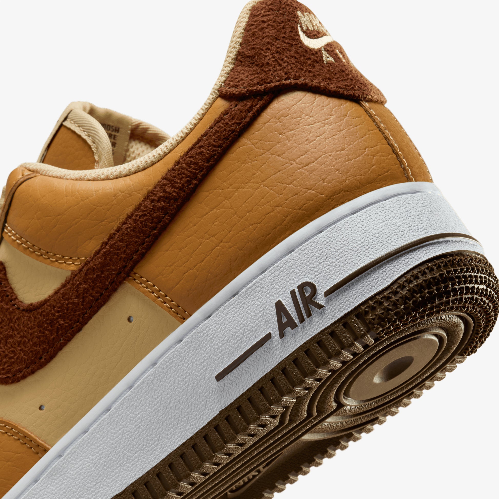 Nike AIR FORCE '07 FLAX/CACAO WOW-SESAME-WHITE