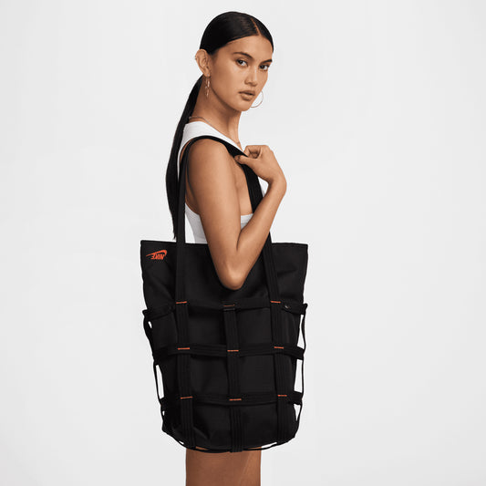 NIKE | SPORTSWEAR CARGO TOTE (12L) { BLACK/BLACK/ORANGE