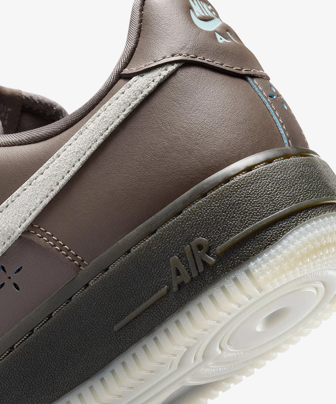Nike | AIR FORCE 1 '07 LV8 { RIDGEROCK/VAST GREY-OCEAN CUBE-SAIL