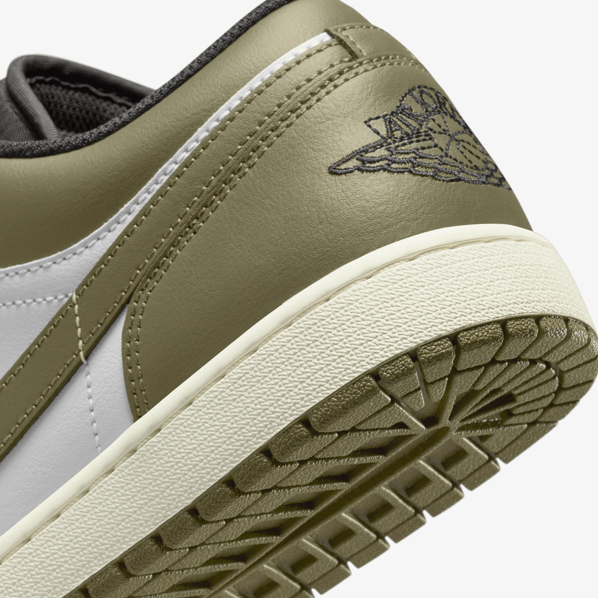 Nike Air Jordan 1 Low オリーブ US8 発売中｜Nike Air Jordan 1 Low 