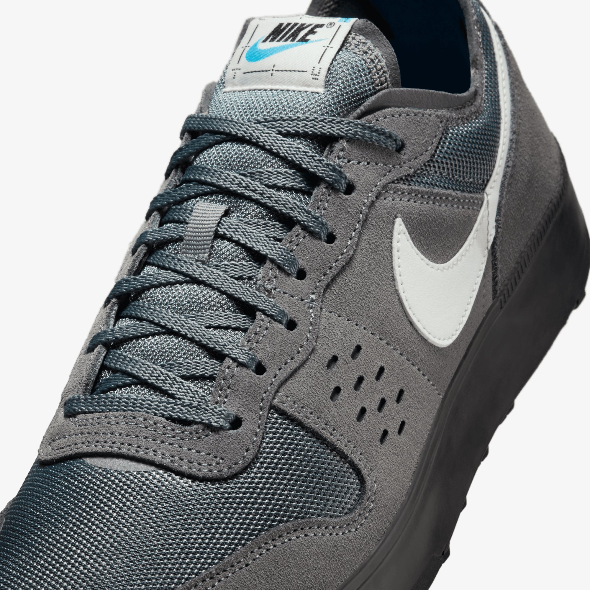 nike internationalist lt 17