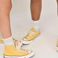CONVERSE | CHUCK 70 { YELLOW