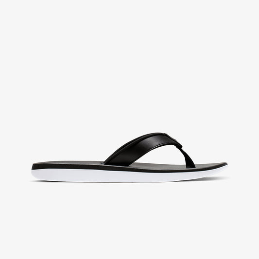 Nike | BELLA KAI  { FLIP FLOPS