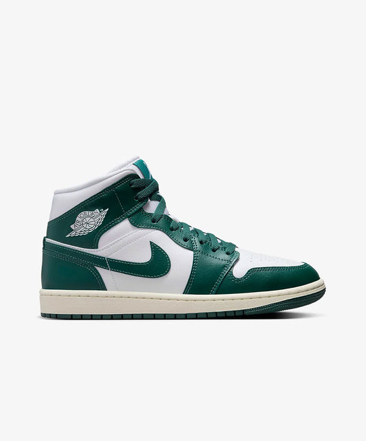 JORDAN | AIR JORDAN 1 MID { WHITE/OXIDIZED GREEN-SAIL