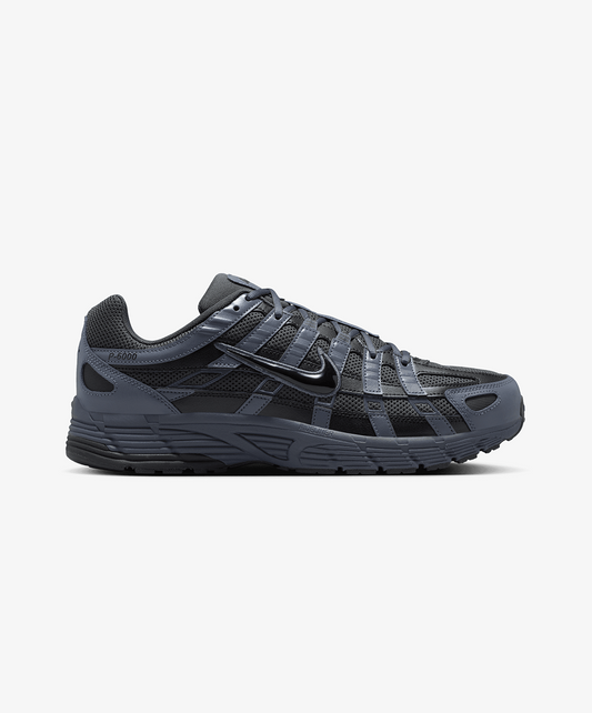 NIKE | P-6000 { DK SMOKE GREY/BLACK-CARBON