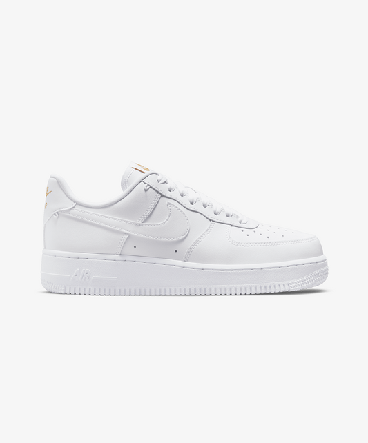 Nike | AIR FORCE 1 { WHITE/WHITE-METALLIC GOLD-FLT GOLD