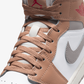 JORDAN | AIR JORDAN 1 MID { HEMP/FIRE RED-WHITE-COLLEGE GREY