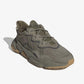 Adidas Originals | OZWEEGO { TRACE CARGO/NIGHT CARGO/ RAW KHAKI