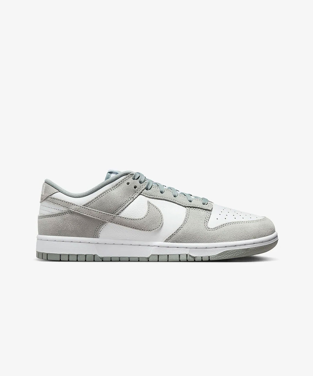 NIKE | DUNK LOW RETRO { WHITE/LIGHT PUMICE