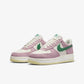 Nike | AIR FORCE 1 '07 LV8 { SAIL/MALACHITE-MED SOFT PINK-ALABASTER