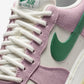 Nike | AIR FORCE 1 '07 LV8 { SAIL/MALACHITE-MED SOFT PINK-ALABASTER