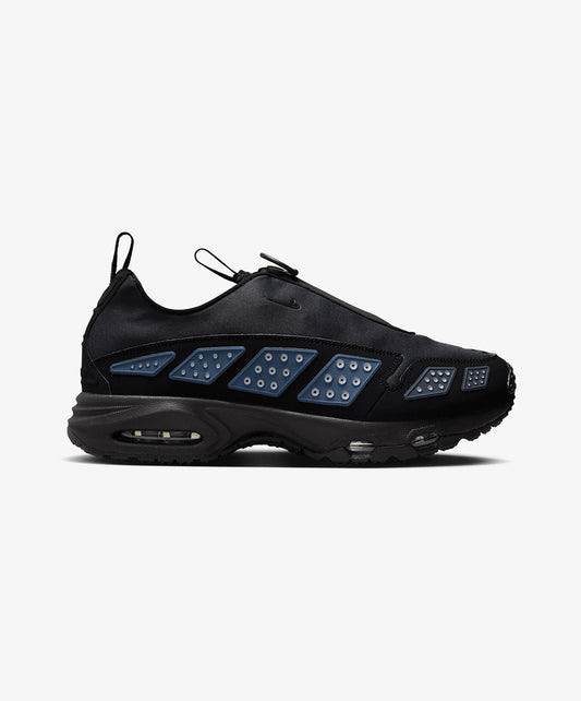 NIKE | AIR MAX SNDR { BLACK & SILVER