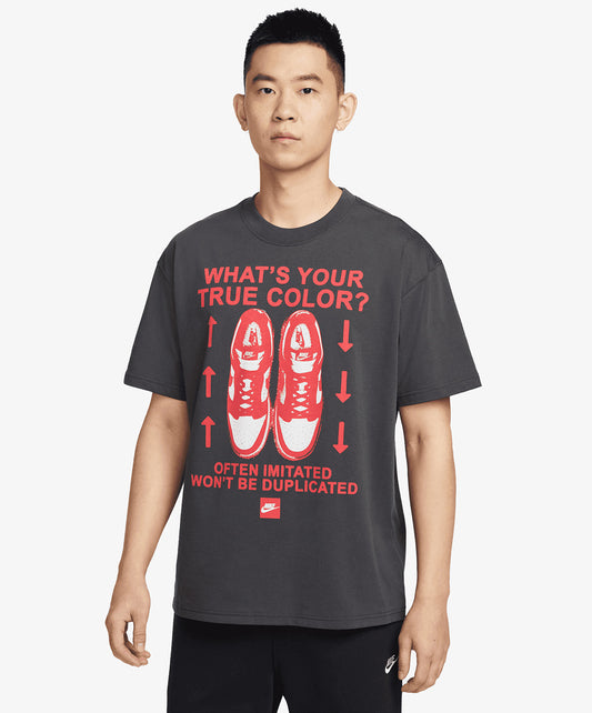 NIKE | SPORTSWEAR T-SHIRT { ANTHRACITE