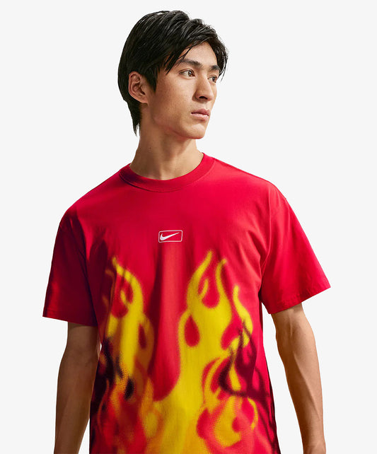 Nike | SPORTSWEAR { UNIVERSITY RED