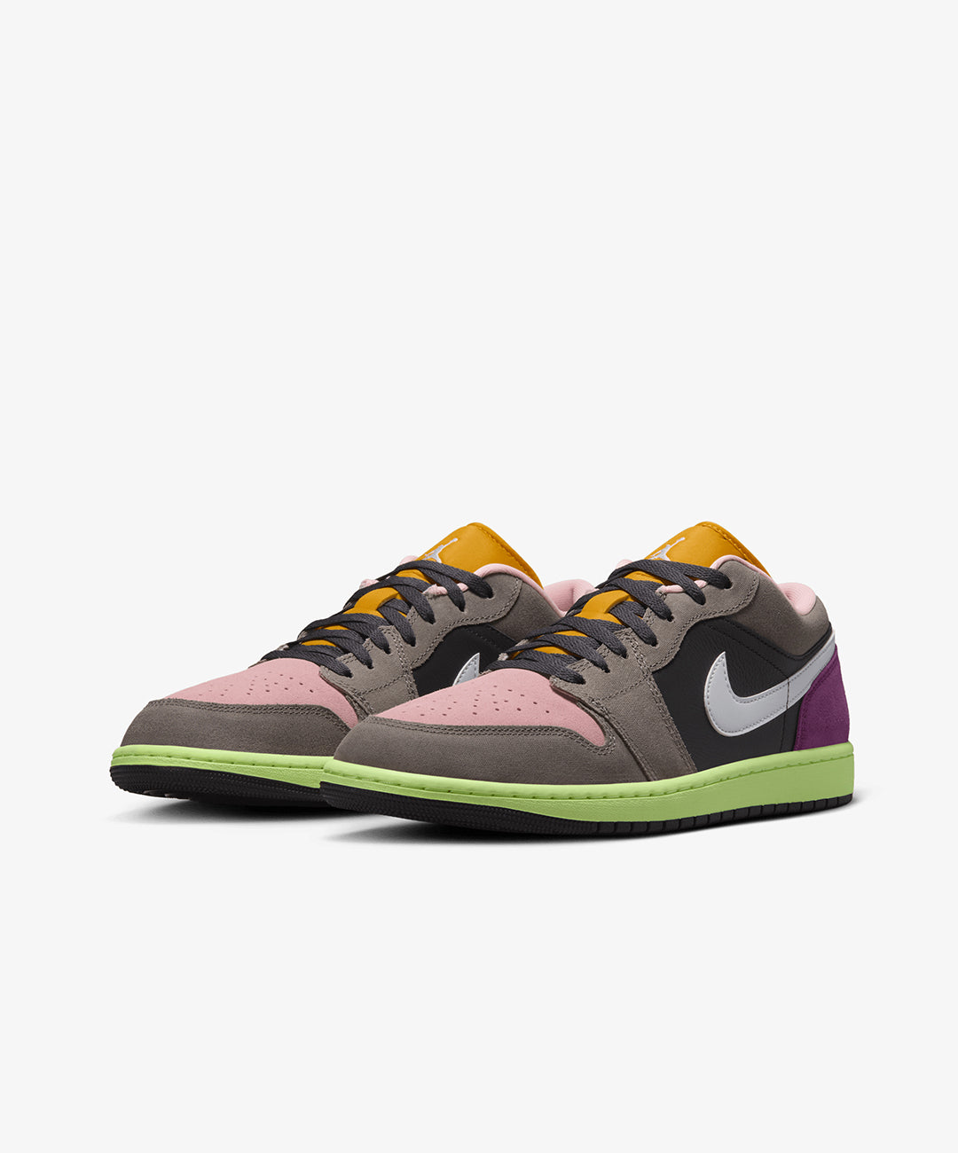 JORDAN | AIR JORDAN 1 LOW SE { OIL GREY/WHITE-CAVE STONE-ARCTIC