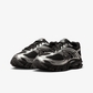 Nike | AIR MAX MOTO 2K { BLACK/METALLIC SILVER/ANTHRACITE/BLACK