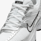 Nike | AIR MAX MOTO 2K { WHITE/METALLIC SILVER/BLACK/PHOTON DUST