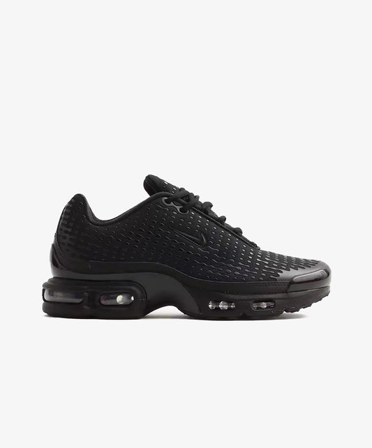 NIKE | AIR MAX PLUS VII 'KYLIAN MBAPPE { BLACK/ANTHRACITE