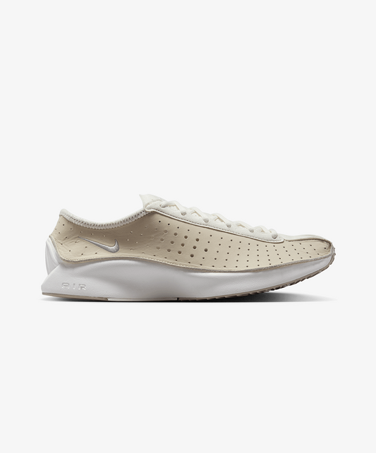 Nike | AIR SUPERFLY { COCONUT MILK/METALLIC SILVER-SAIL