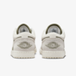 JORDAN | AIR JORDAN 1 LOW SE { MEDIUM OLIVE/LT OREWOOD BRN-SAIL