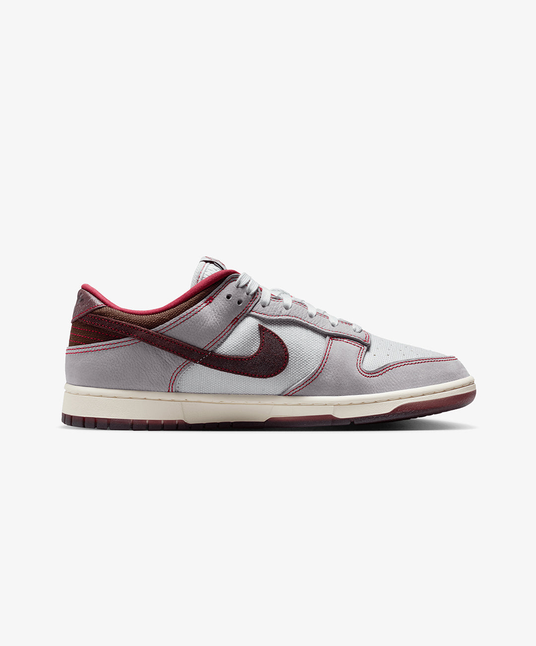 NIKE | DUNK LOW RETRO SE { PURE PLATINUM/WOLF GREY/TEAM RED/BURGUNDY CRUSH
