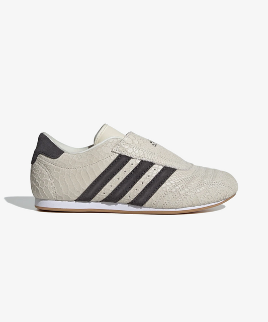 Adidas | TAEKWONDO { CREAM WHITE/UTILITY BLACK/GUM