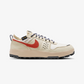 NIKE | C1TY PRM { LT KHAKI/RUST FACTOR-LT OREWOOD BRN