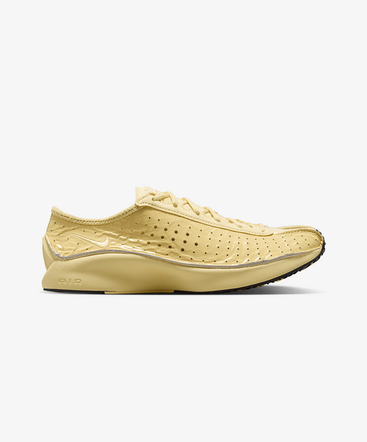 Nike | AIR SUPERFLY { SOFT YELLOW/SOFT YELLOW-SOFT YELLOW
