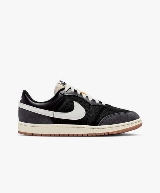 JORDAN | AIR JORDAN SKYLINE LOW { BLACK/SUMMIT WHITE-SAIL-GUM MED BROWN