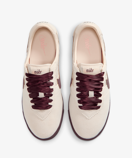 Nike | ASTROGRABBER LEATHER SE { LIGHT CREAM/BURGUNDY CRUSH-ARCTIC Nike | ASTROGRABBER LEATHER SE { LIGHT CREAM/BURGUNDY CRUSH-ARCTIC
